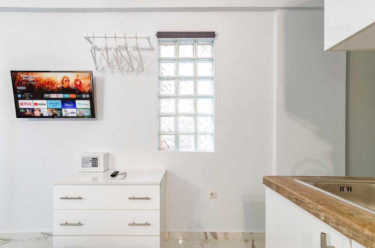 Lux Studio 11 With Yard In The Heart Of Athens Apartment Ngoại thất bức ảnh